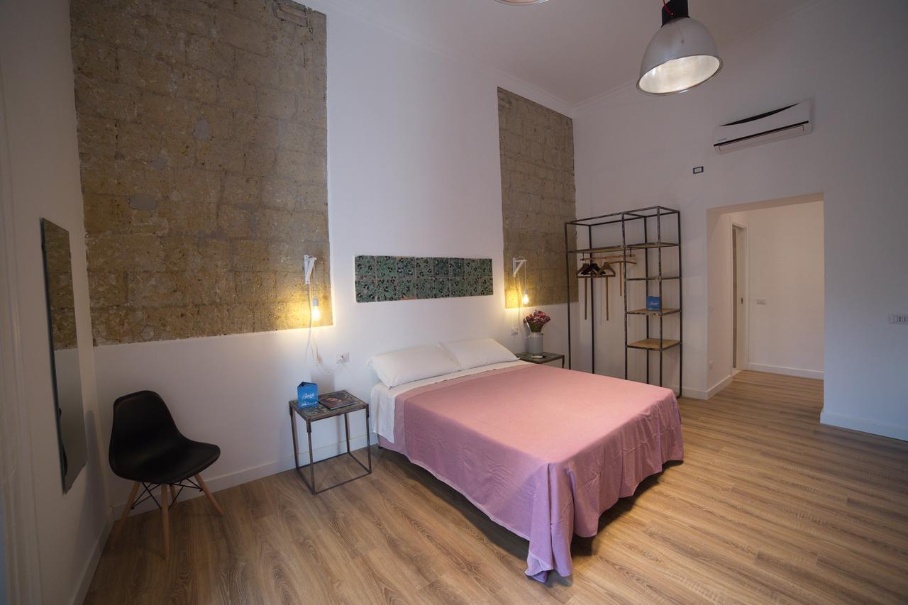 Borgo Vergini Garden B&B Napoli Bagian luar foto