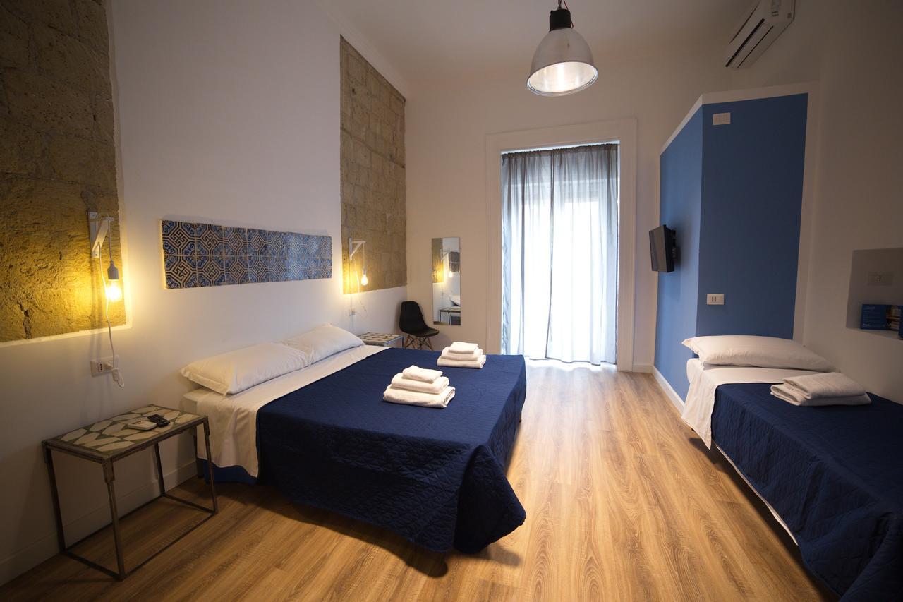 Borgo Vergini Garden B&B Napoli Bagian luar foto