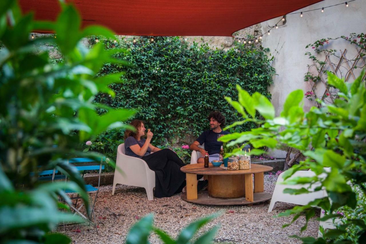 Borgo Vergini Garden B&B Napoli Bagian luar foto