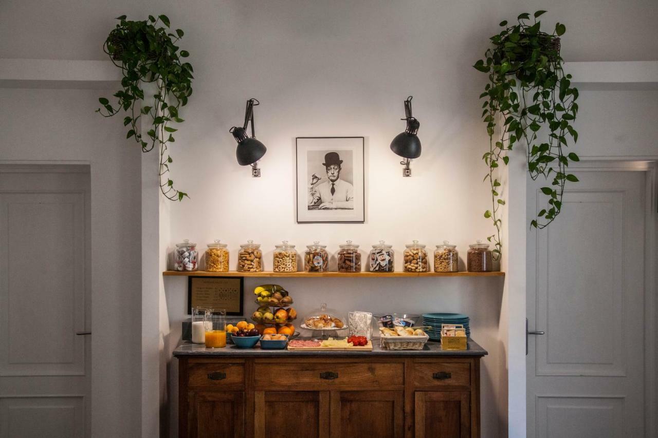 Borgo Vergini Garden B&B Napoli Bagian luar foto