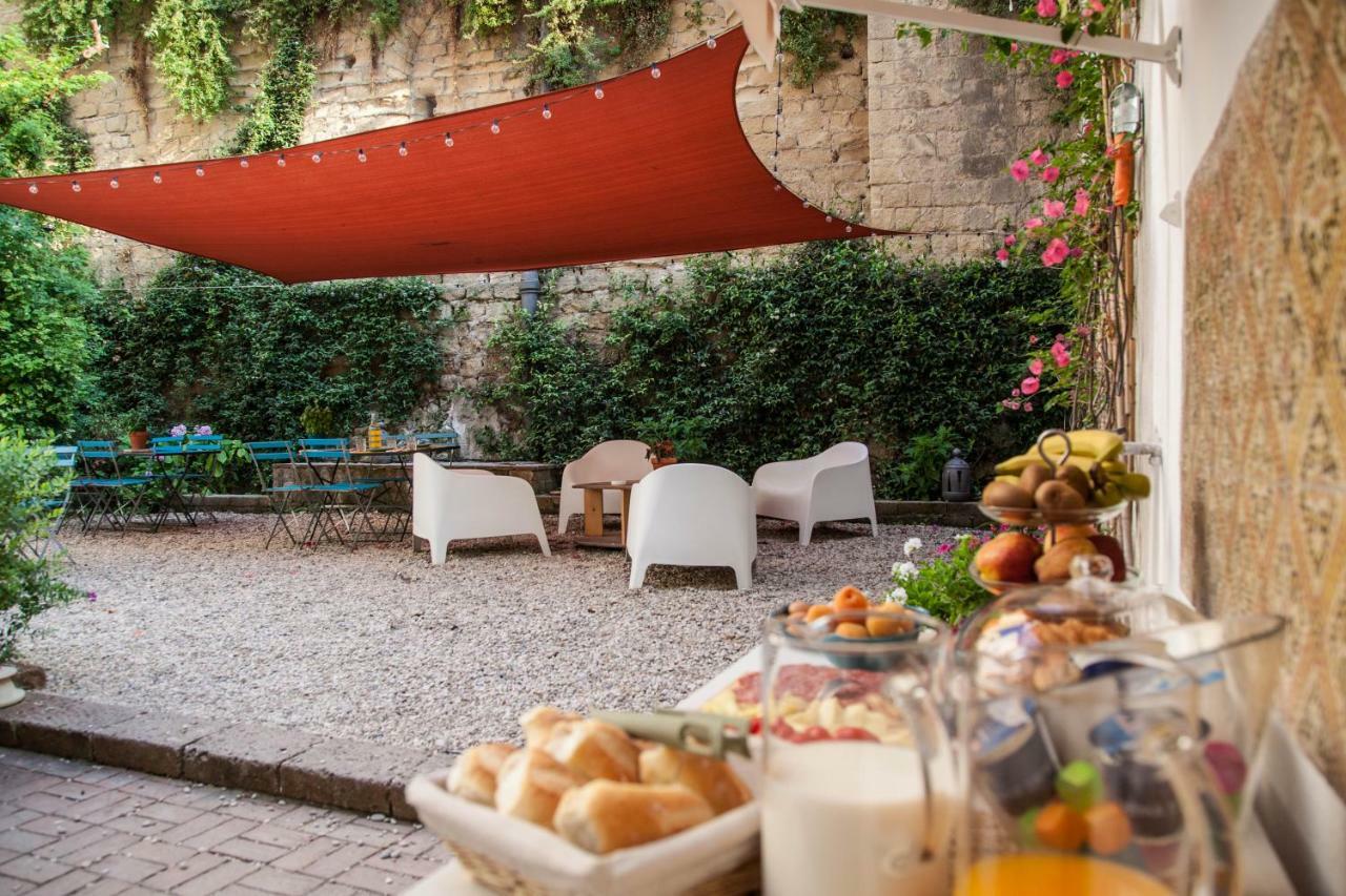 Borgo Vergini Garden B&B Napoli Bagian luar foto