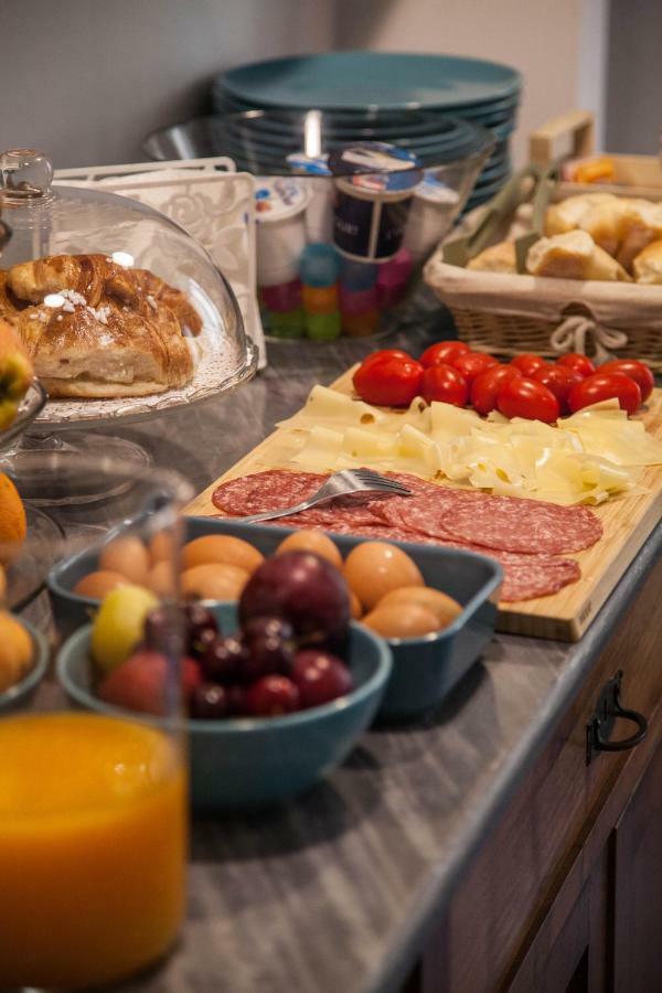 Borgo Vergini Garden B&B Napoli Bagian luar foto