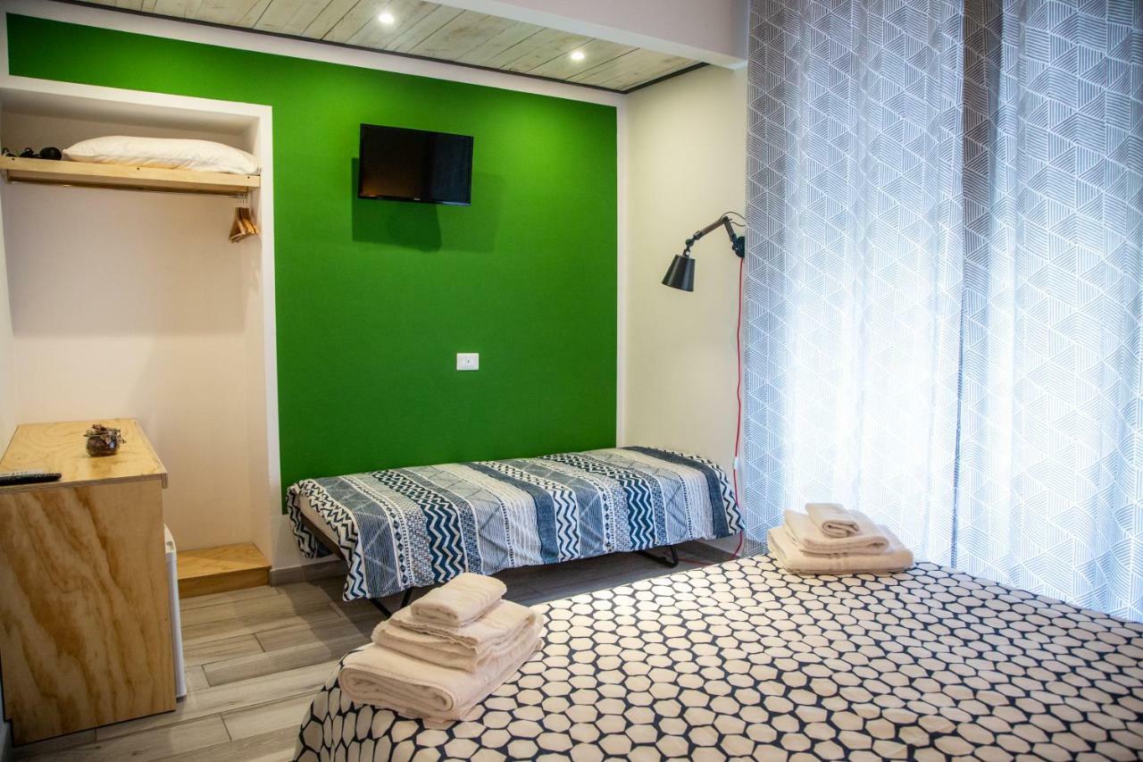 Borgo Vergini Garden B&B Napoli Bagian luar foto