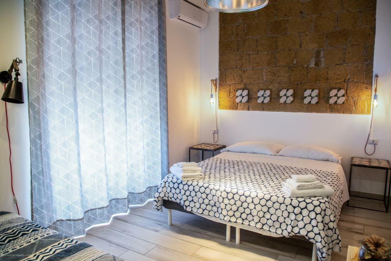 Borgo Vergini Garden B&B Napoli Bagian luar foto
