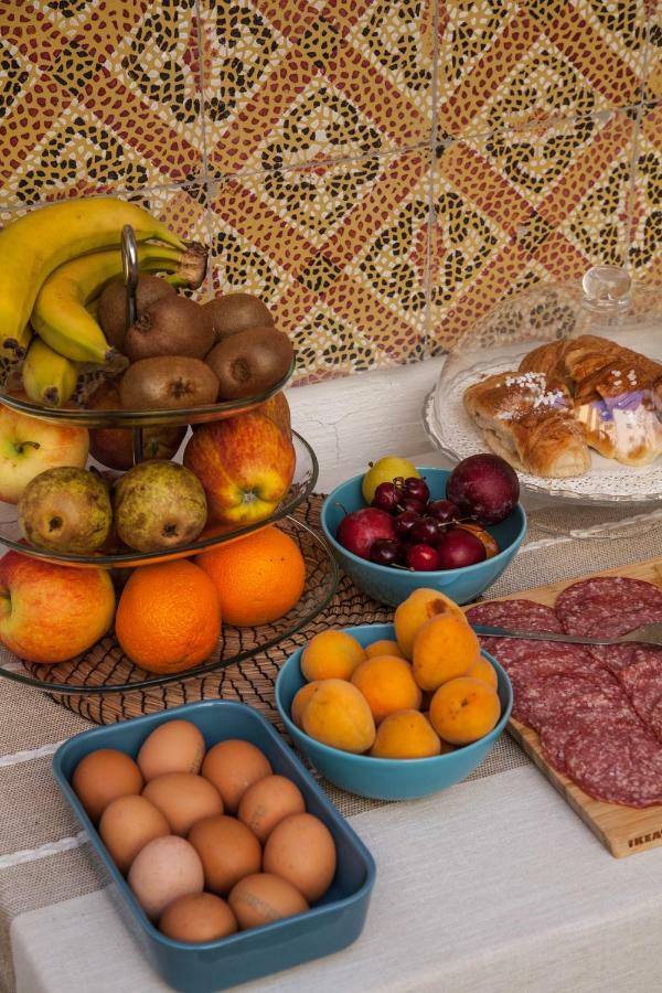 Borgo Vergini Garden B&B Napoli Bagian luar foto