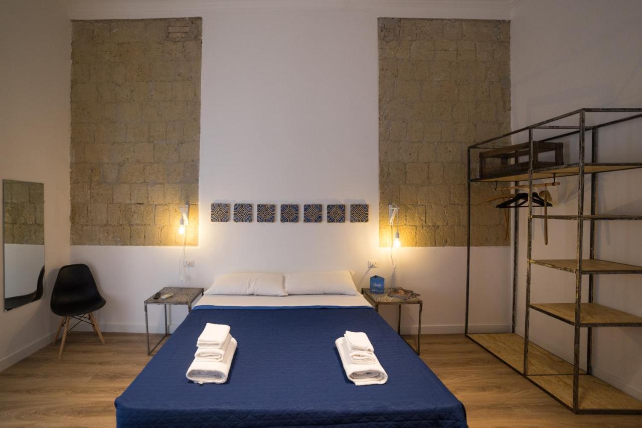 Borgo Vergini Garden B&B Napoli Bagian luar foto